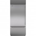 Sub-Zero  Classic 21.7 Cu. Ft. Bottom-Freezer Built-In Refrigerator with Internal Dispenser - Stainless steel